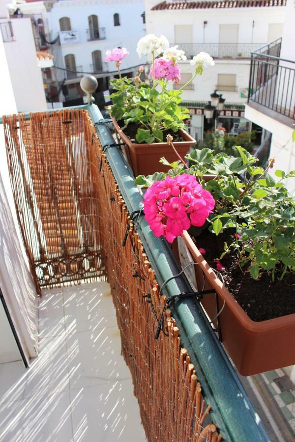 Apartamentos Eduardo Rico Nerja Buitenkant foto