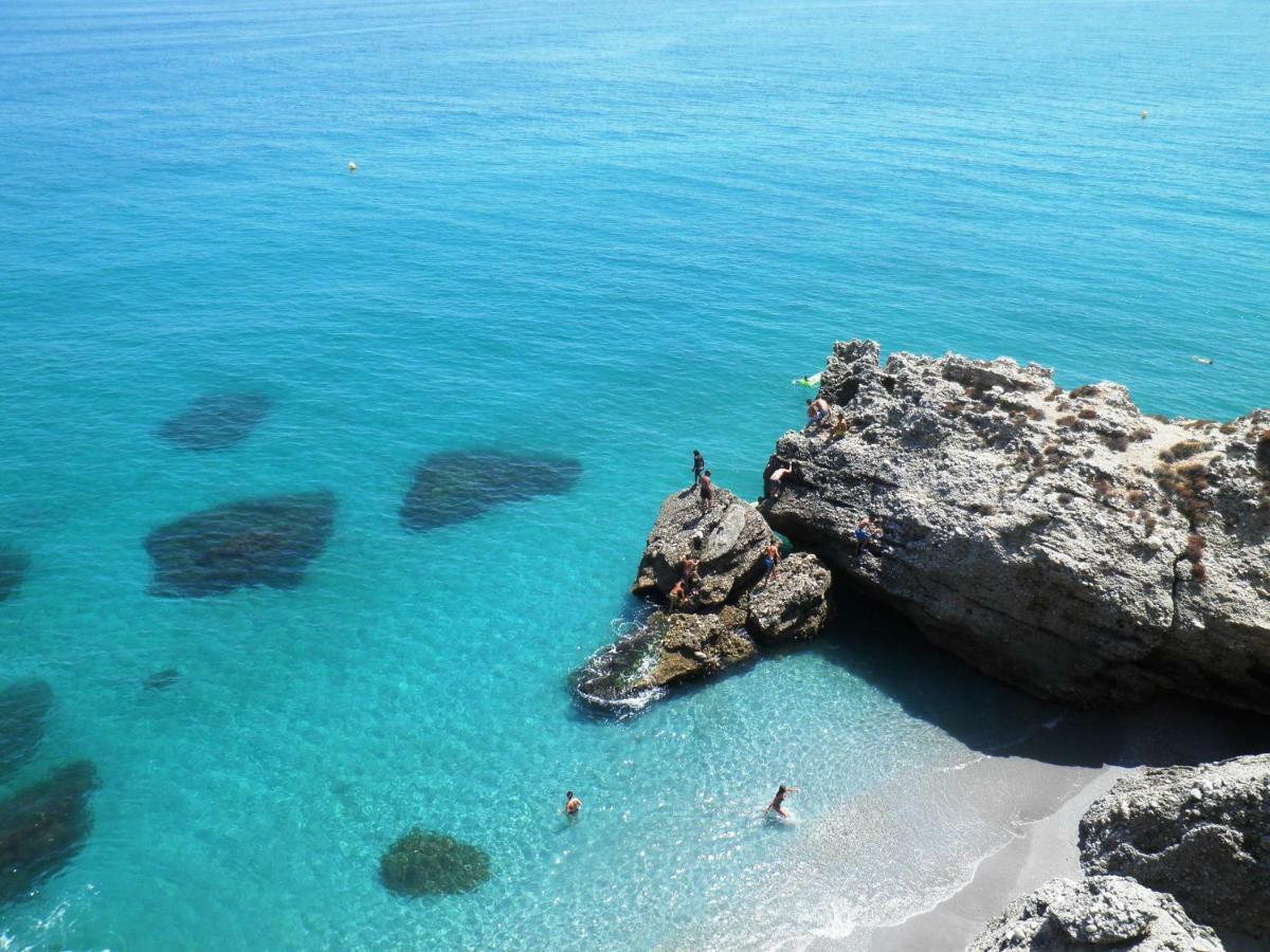 Apartamentos Eduardo Rico Nerja Buitenkant foto